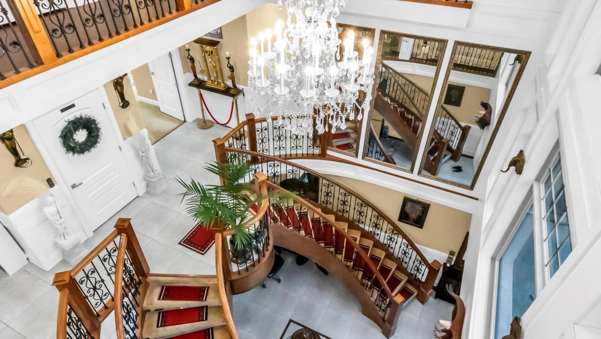 Empress Palace Hotel Surrey Eksteriør billede